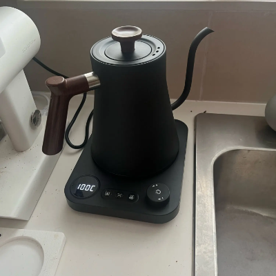 Steep & Pour Kettle — Temperature-Controlled Gooseneck for Tea & Pour-Over