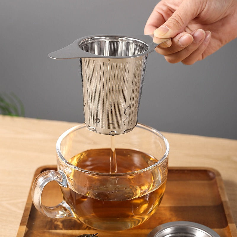 The Steep Basket — Stainless Steel Loose-Leaf Tea Infuser with Drip-Tray Lid